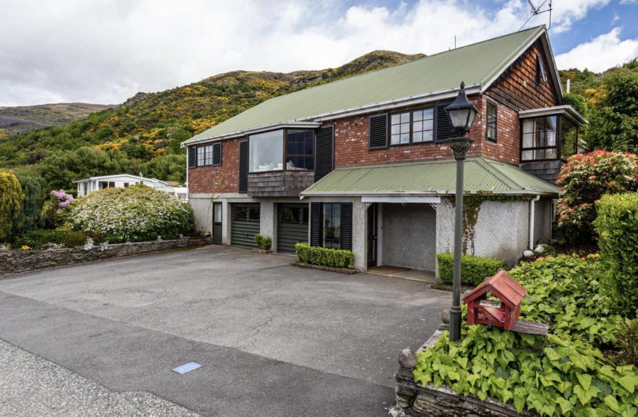The Billiards Room Queenstown Exteriör bild